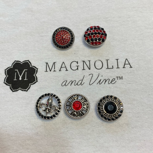 Magnolia and Vine, 5 original snaps, Red & Black theme. New - Picture 1 of 6